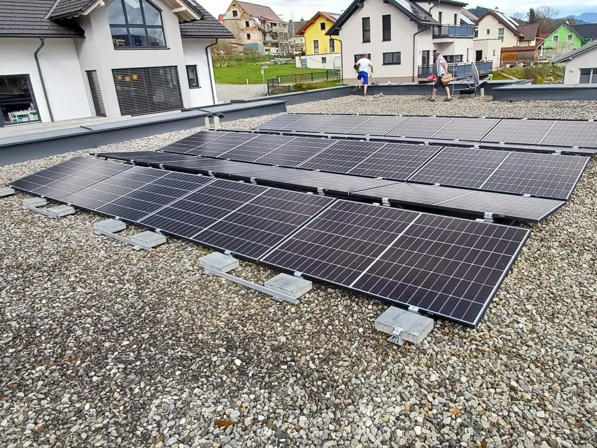 Fotovoltaic pe acoperis terasa