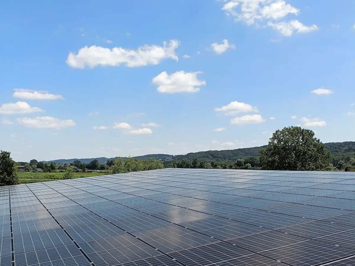 Fotovoltaic pe hala industriala